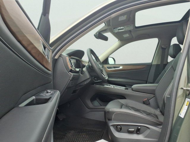New 2026 Avocado Green Pearl Volkswagen SE w/Technology 4M image 16