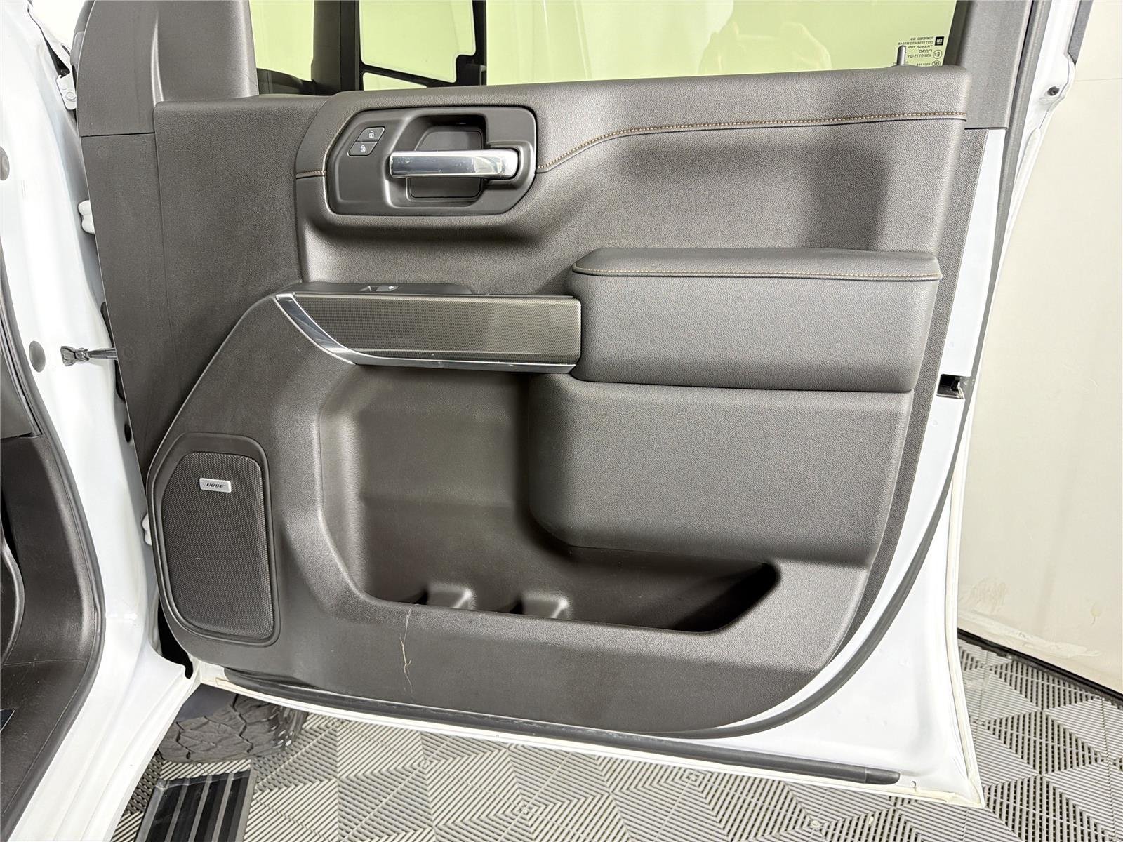 Used 2022 Summit White GMC AT4 image 14