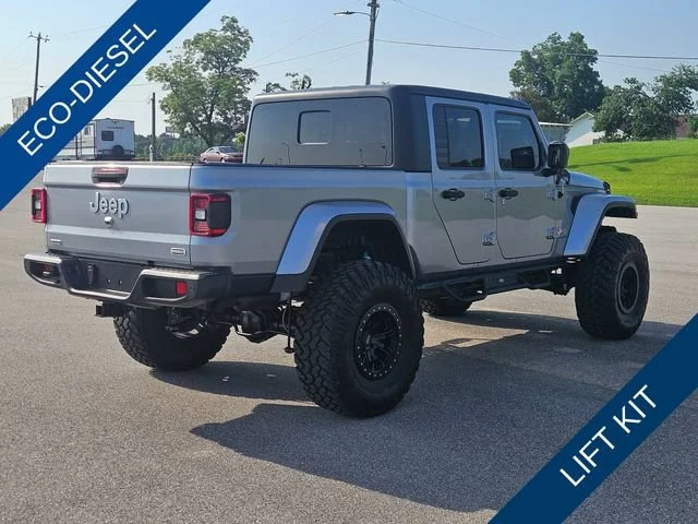 Used 2021 Silver Jeep Overland image 5