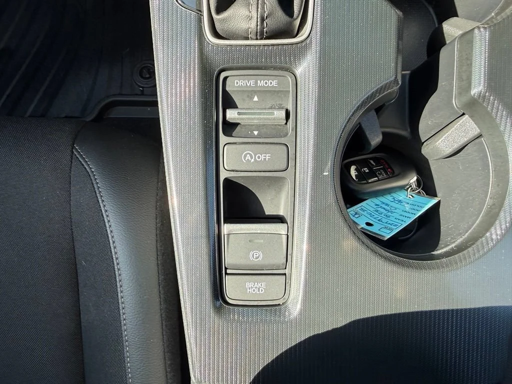 Used 2025  Honda Sport image 20