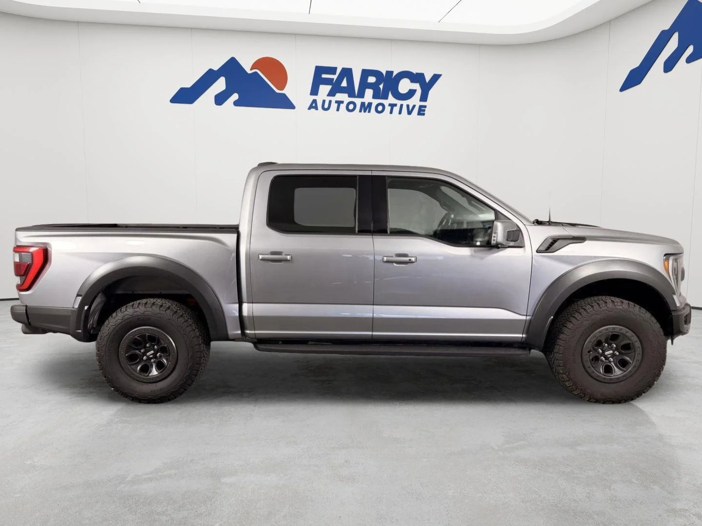 Used 2023 Iconic Silver Ford Raptor image 9