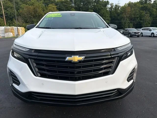 Used 2024 Summit White Chevrolet LT image 7