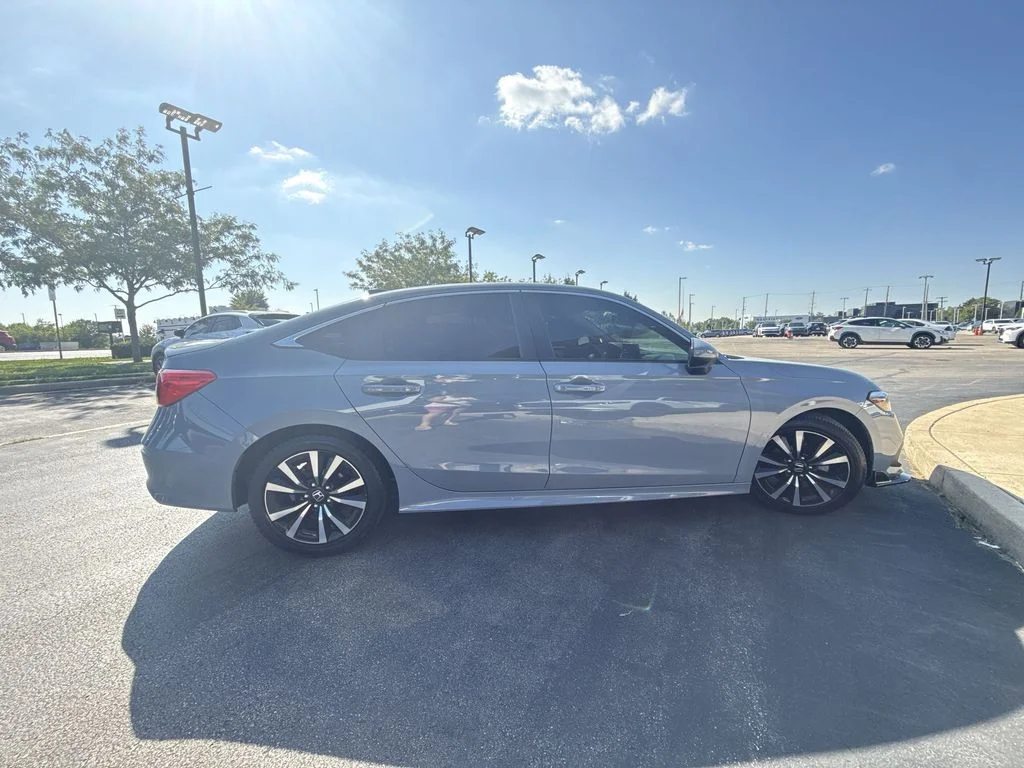 Used 2024 Gray Honda EX image 4