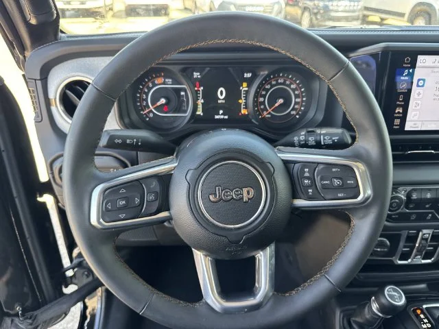 Used 2025 Black Jeep Sahara image 43