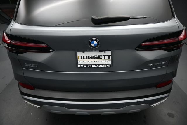 Used 2024 Gray BMW sDrive40i image 12