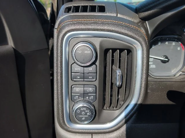 Used 2021 Black GMC AT4 image 19