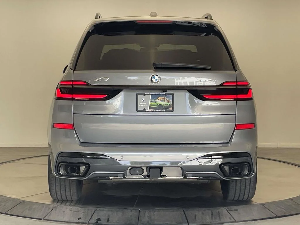 New 2027 Gray BMW xDrive40i image 4