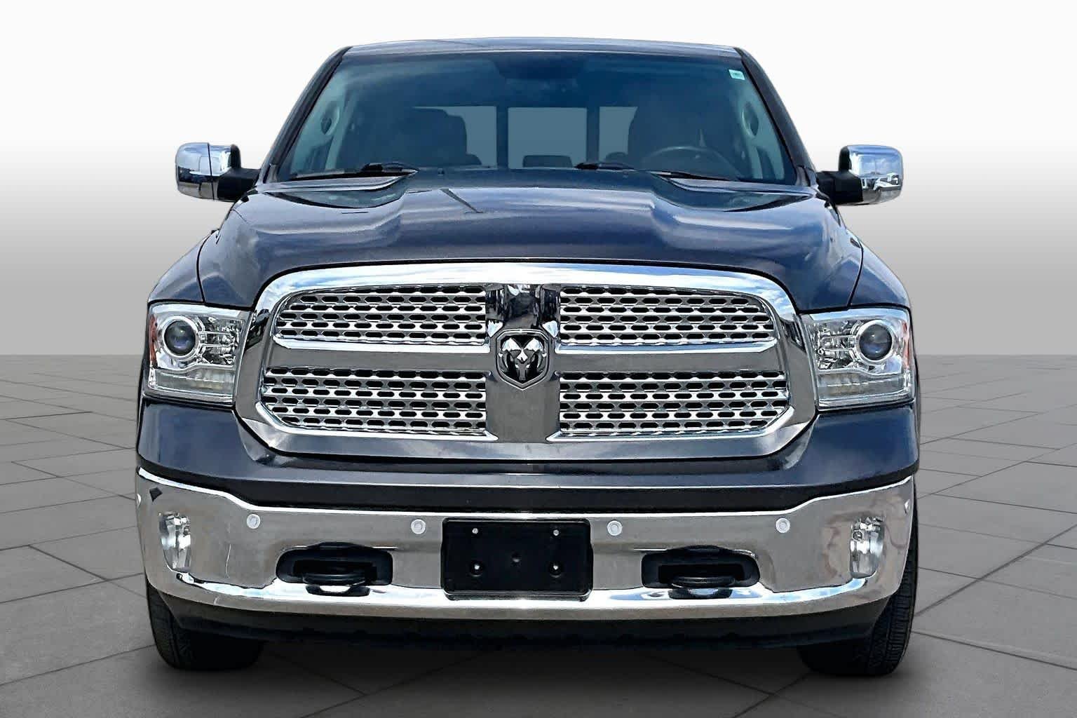 Used 2018 Granite Crystal Metallic Clearcoat Ram Laramie image 4