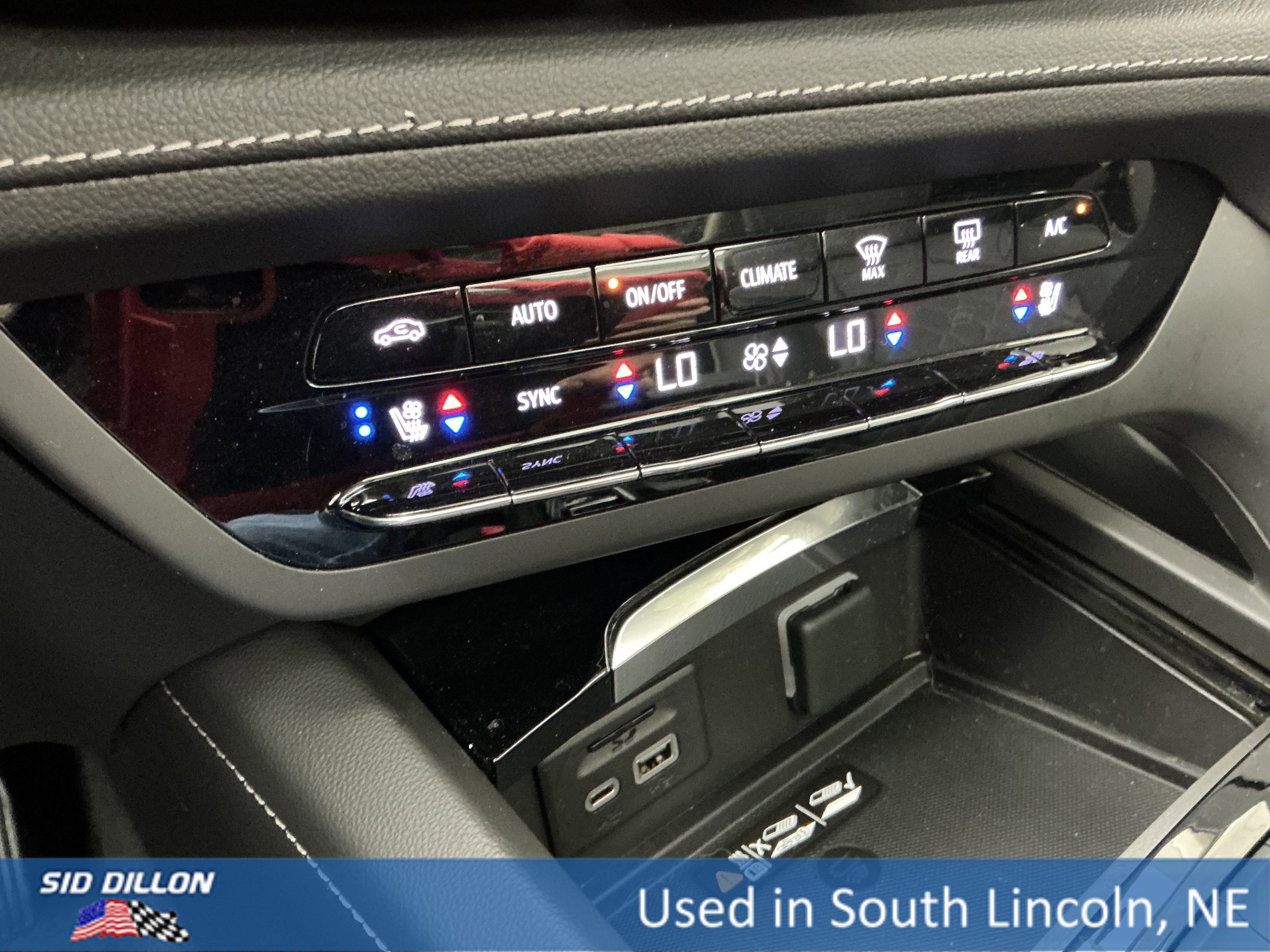 Used 2023 Ebony Twilight Metallic Buick Avenir image 12