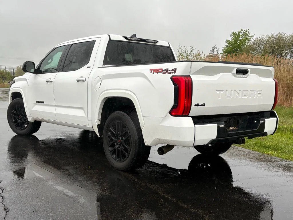 Used 2023 Ice Toyota SR5 image 5