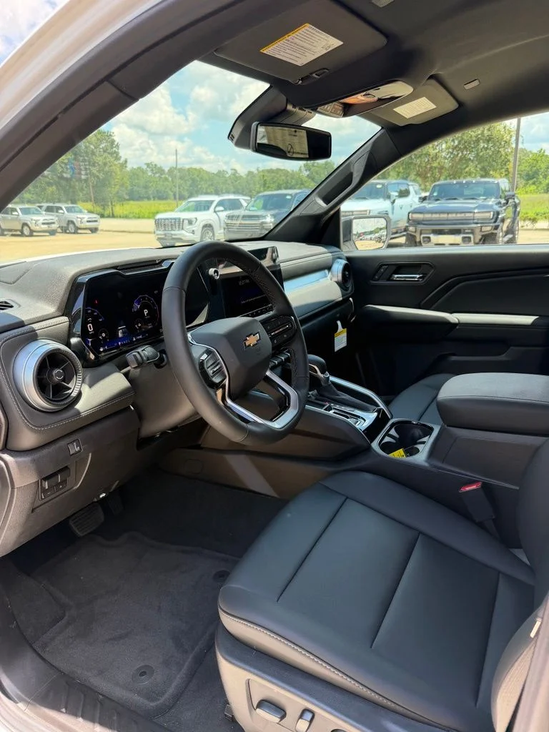 2026 Chevrolet Colorado LT - Photo 10