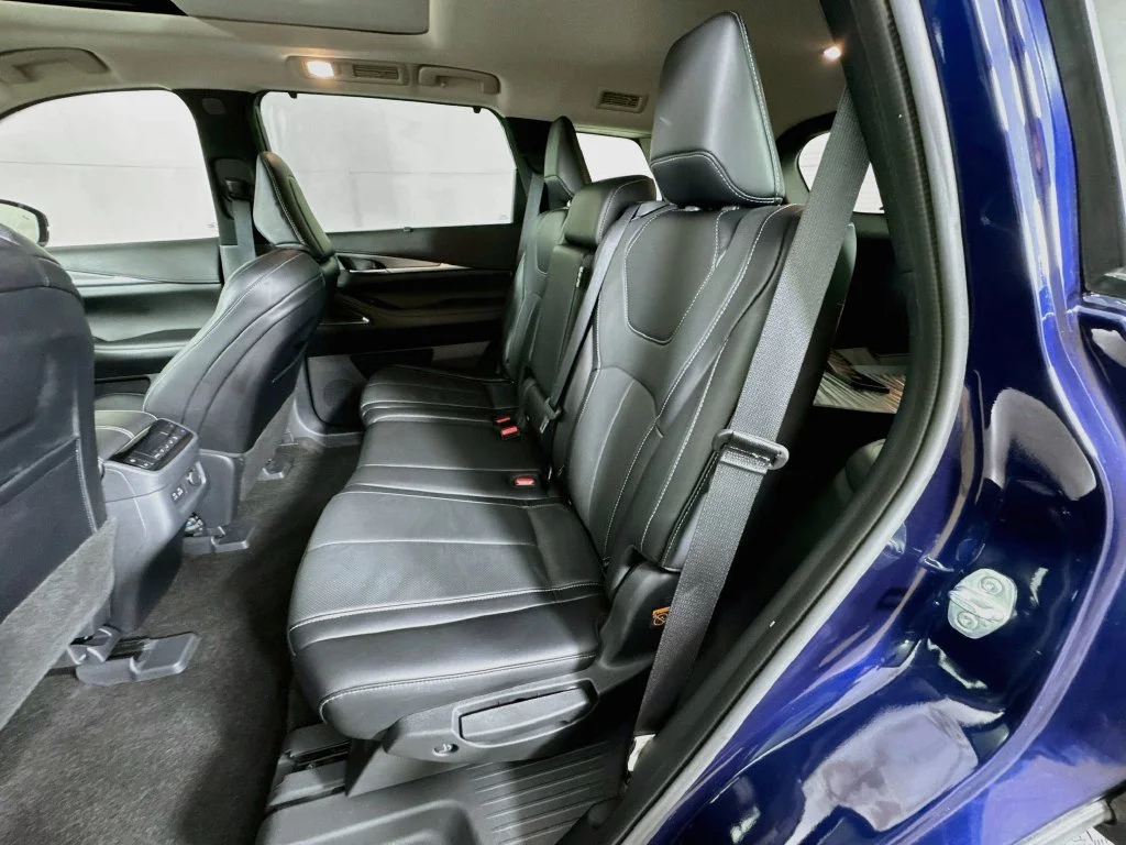 Certified Used 2024 Blue INFINITI LUXE image 33