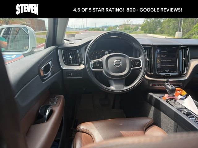 Used 2018 White Volvo T5 Inscription image 11