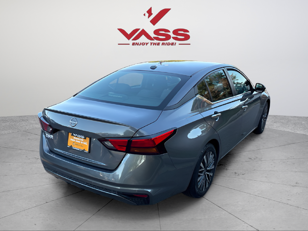Used 2025 Gray Nissan 2.5 SV image 5