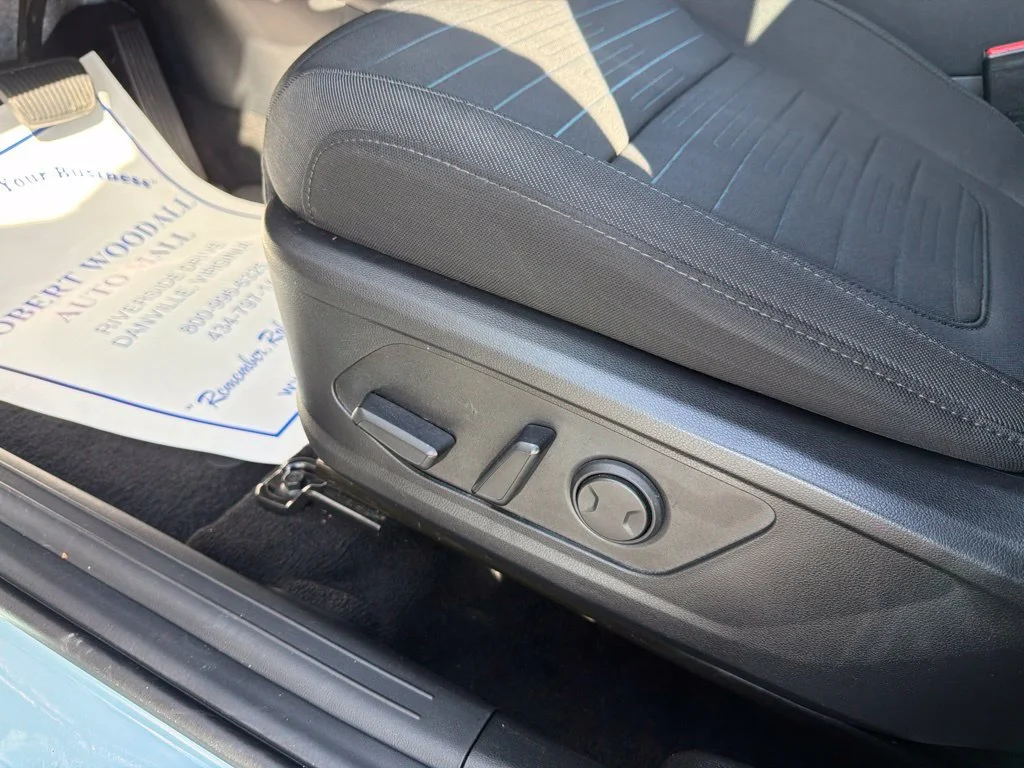 Used 2023 Blue Stone Hyundai SEL image 16