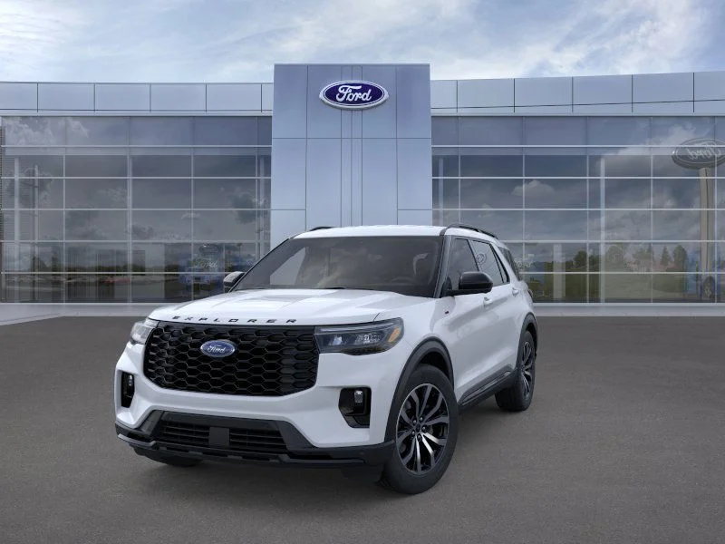 New 2026 Space White Metallic Ford ST-Line image 2