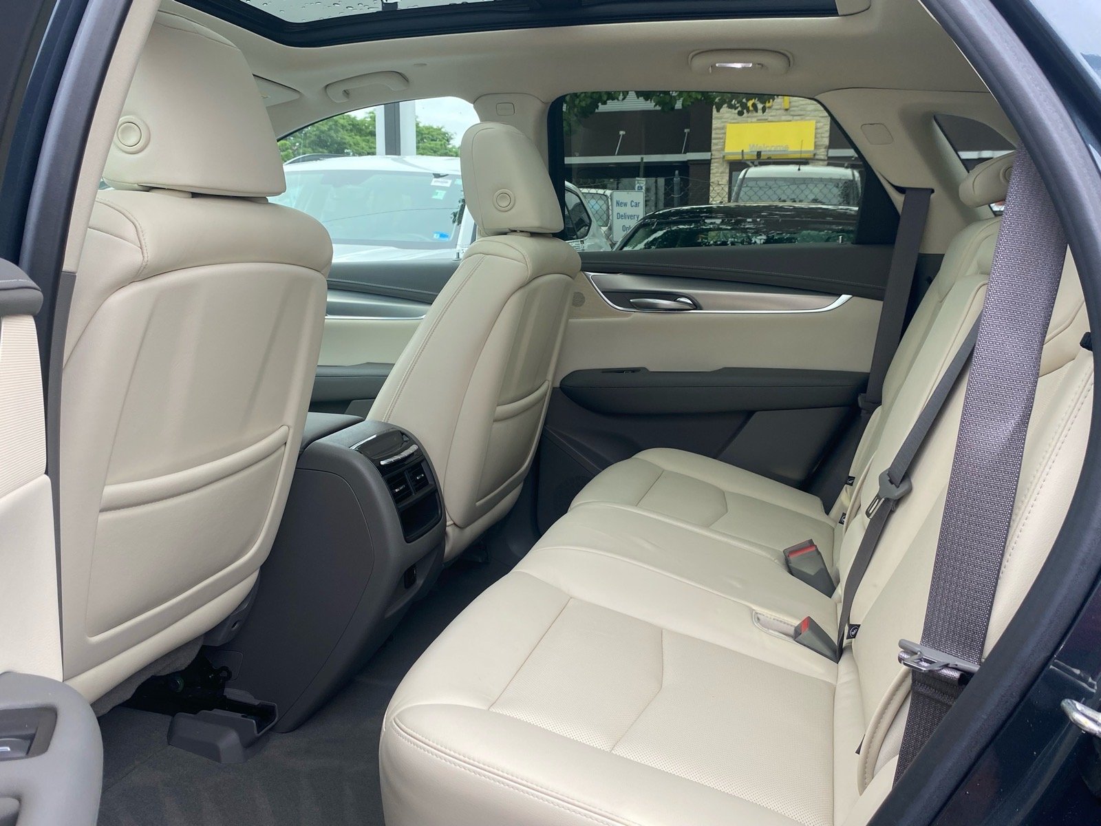 Used 2019 Gray Cadillac Luxury image 19