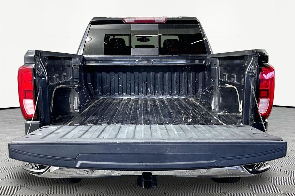 Used 2020 Black GMC SLE image 7