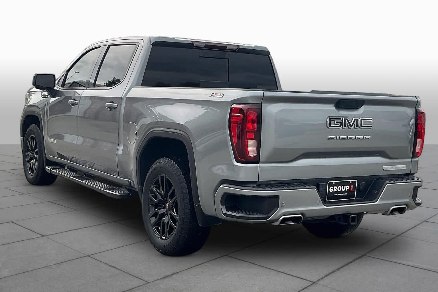 Used 2025 Sterling Metallic GMC Elevation image 11