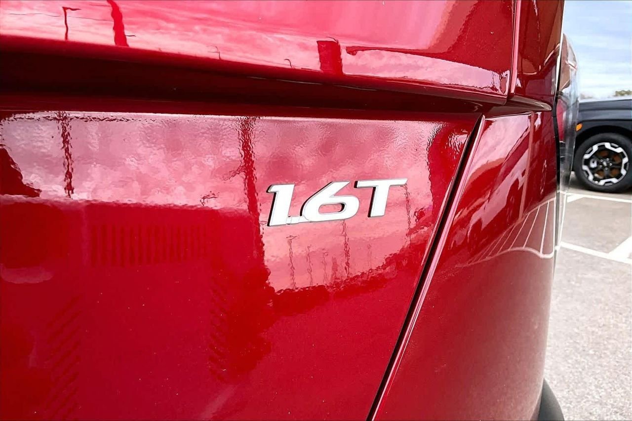New 2026 Ultimate Red Metallic Hyundai SEL Premium image 15