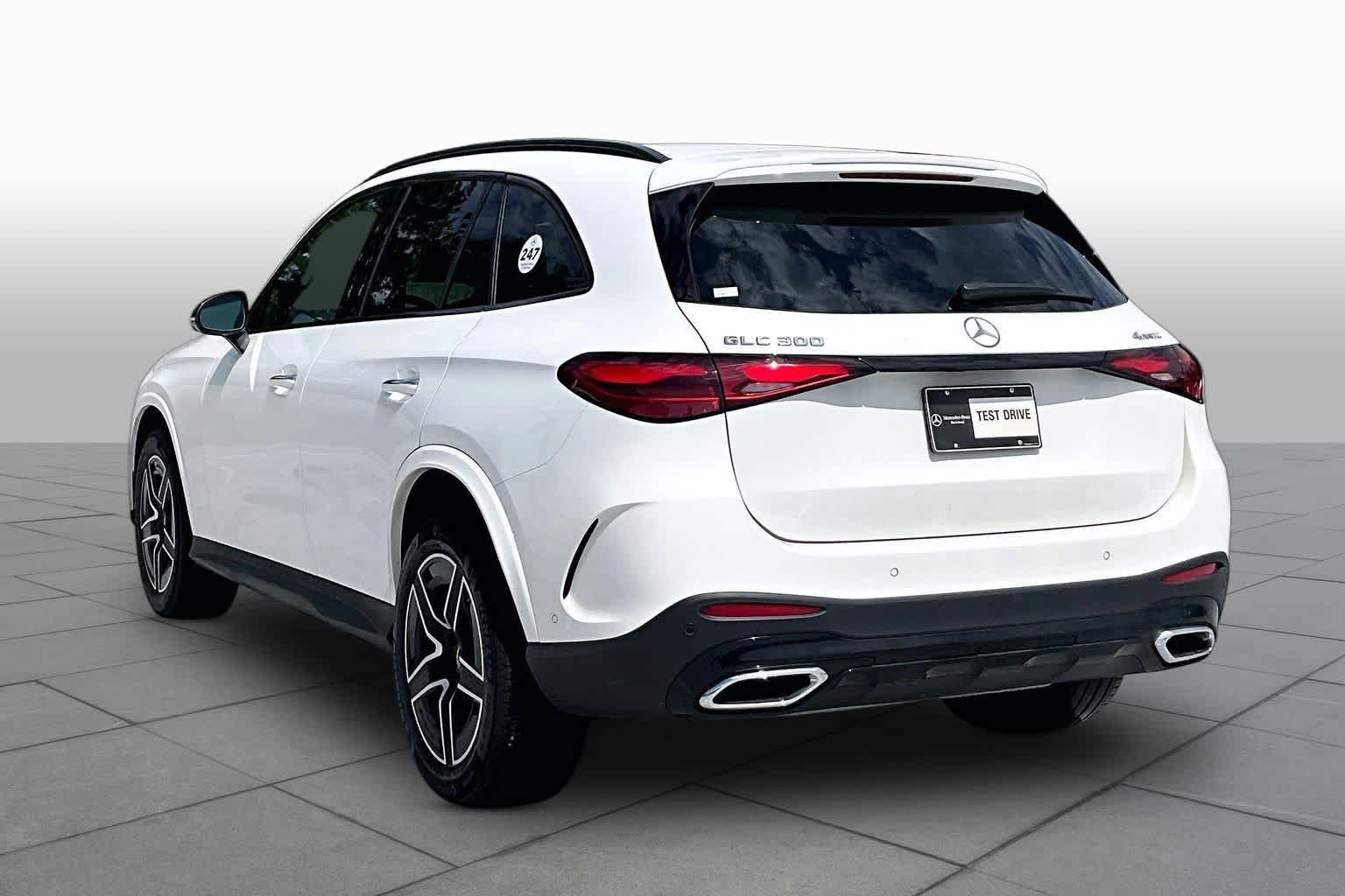 Used 2026 Polar White Mercedes-Benz GLC 300 image 12