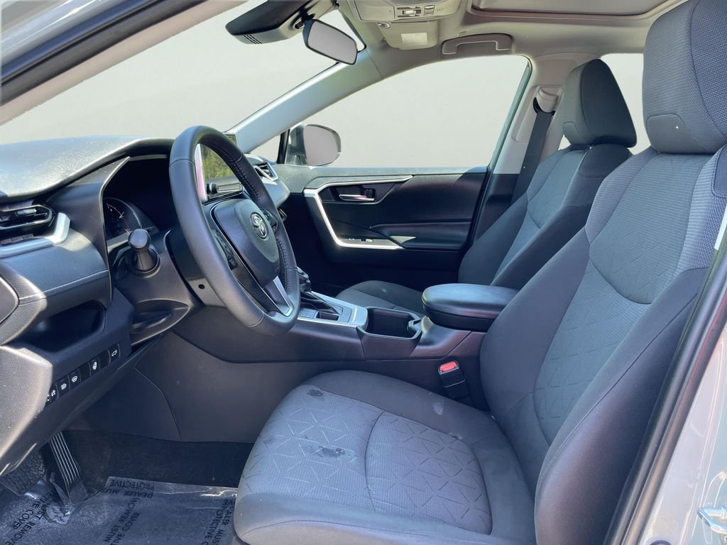 Used 2023  Toyota XLE image 10