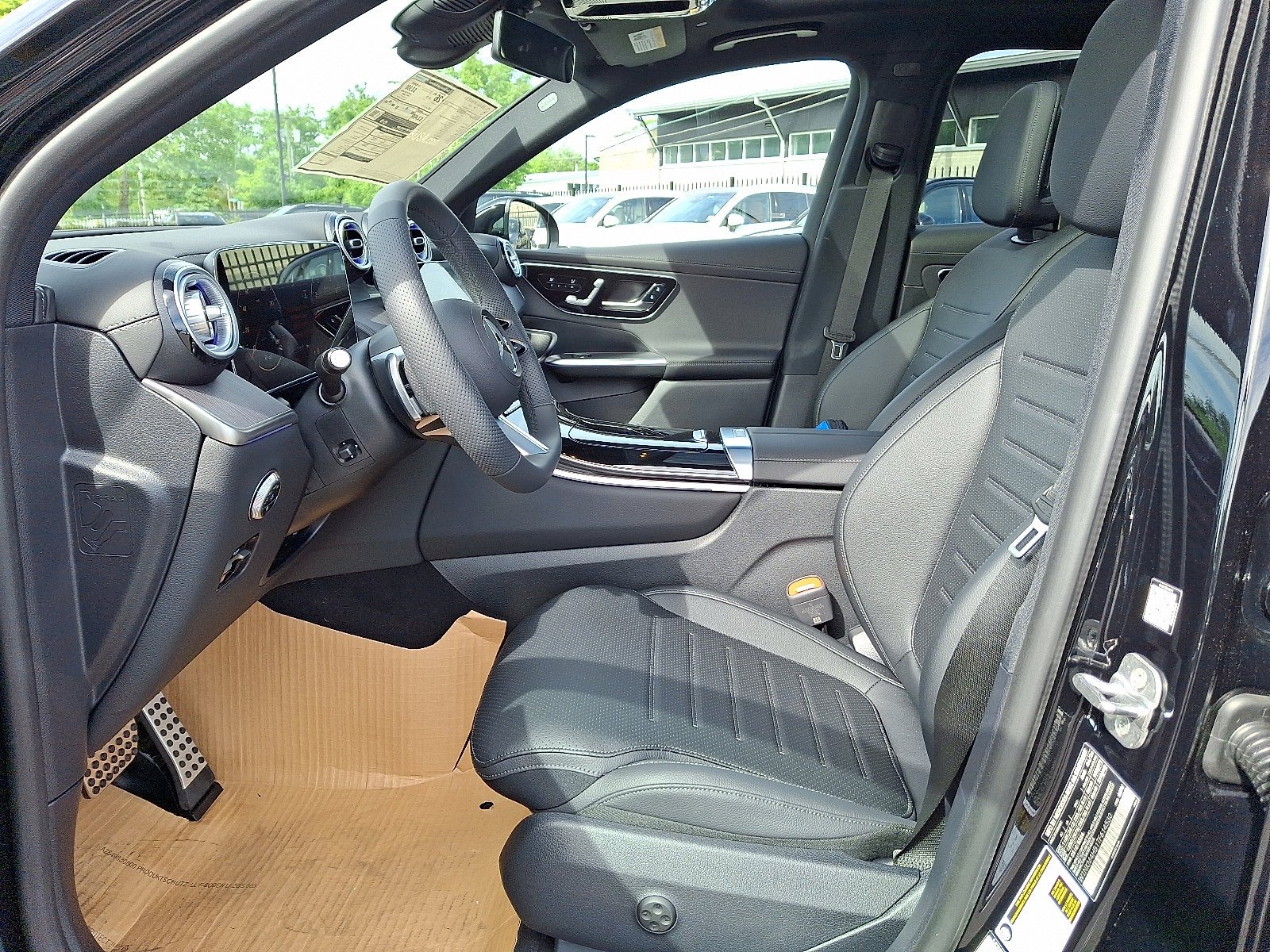New 2026 Black Mercedes-Benz GLC 300 image 8