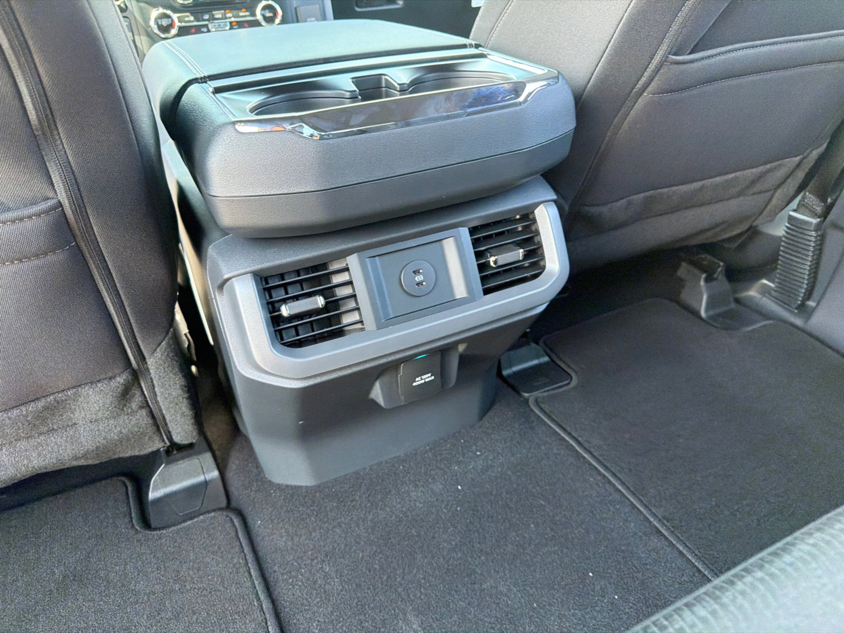 New 2026 Agate Black Metallic Ford XLT image 11