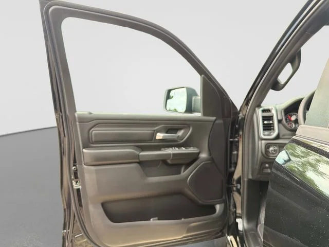 New 2026 Diamond Black Crystal Pearl-Coat Exterior Paint RAM Express image 17