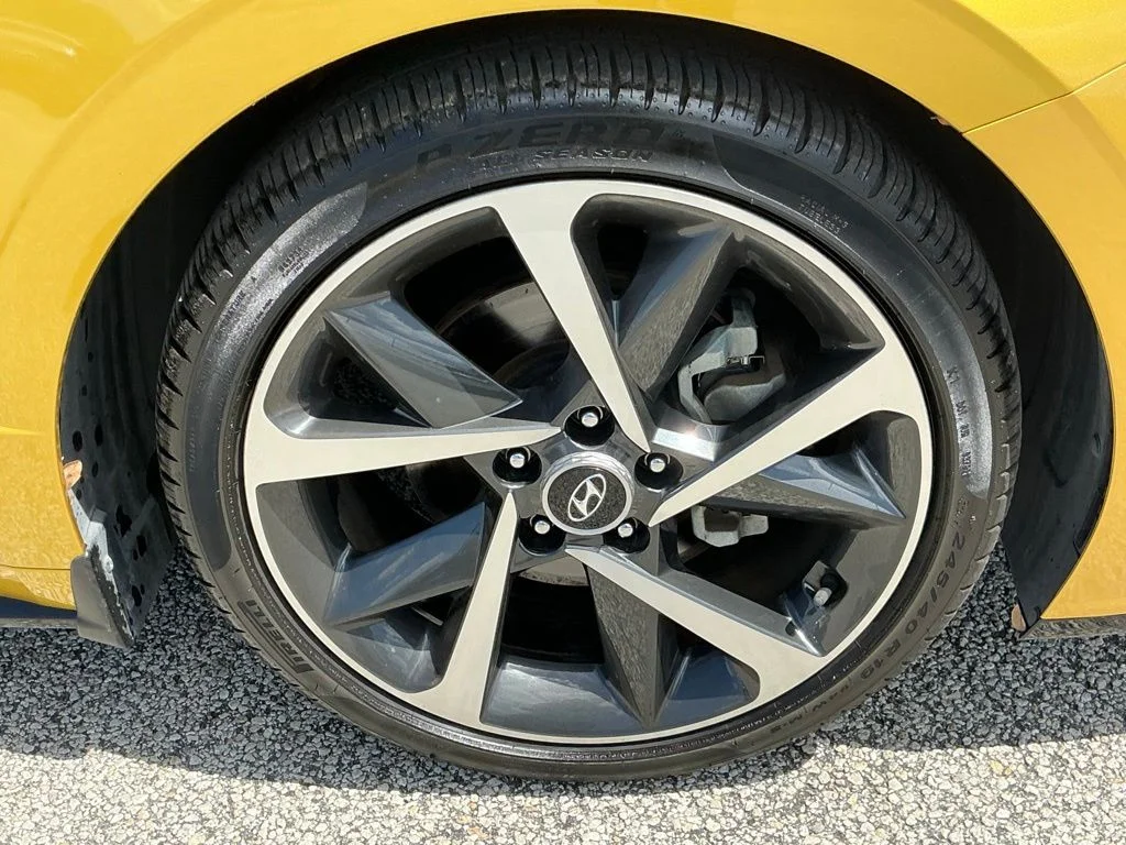 Used 2021 Yellow Hyundai SEL Plus image 17