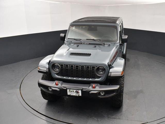 New 2026 Anvil Clear-Coat Exterior Paint Jeep Rubicon image 14