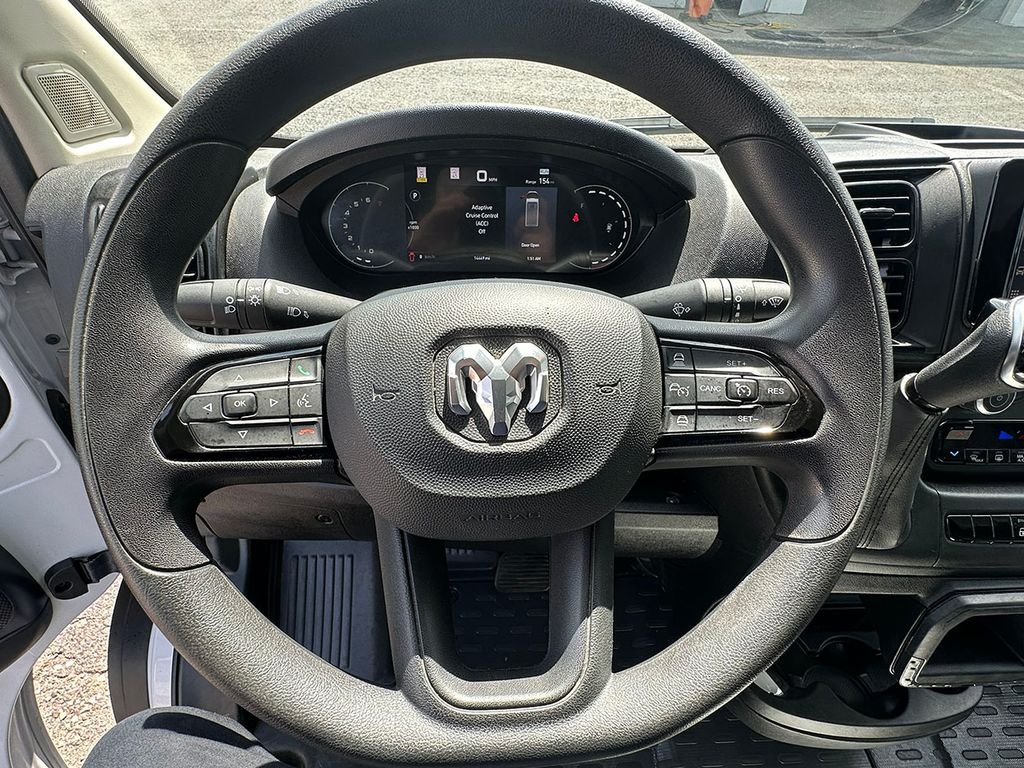 Used 2025 White Ram Base image 36