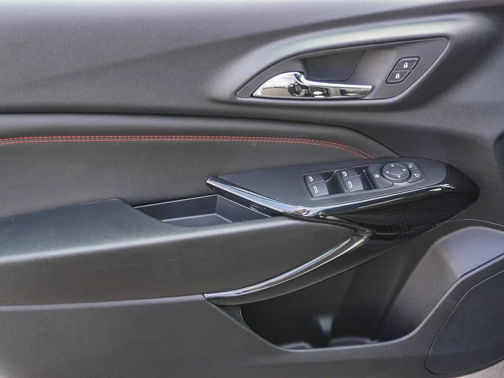 New 2026 Mosaic Black Metallic Chevrolet 2RS image 18