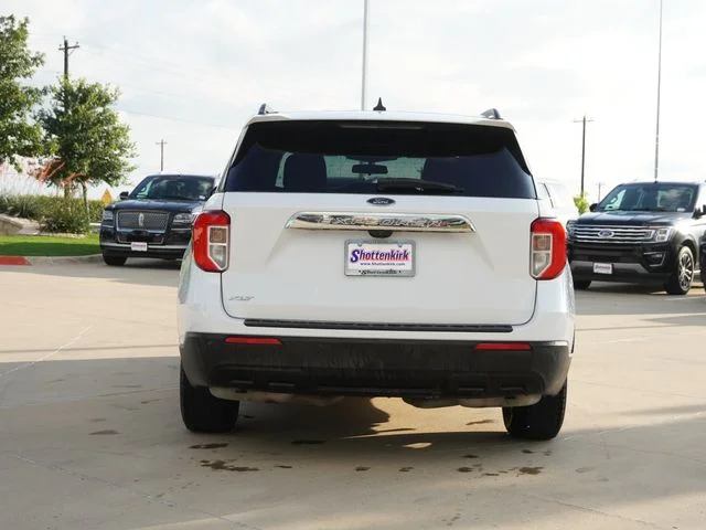 Used 2021 White Ford XLT image 8