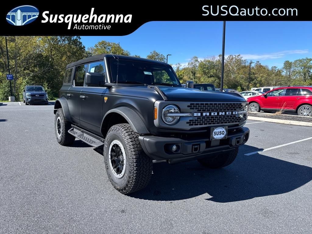 Shadow Black 2025 Ford Bronco SUV / Crossover Four-Wheel Drive 7-Speed Manual