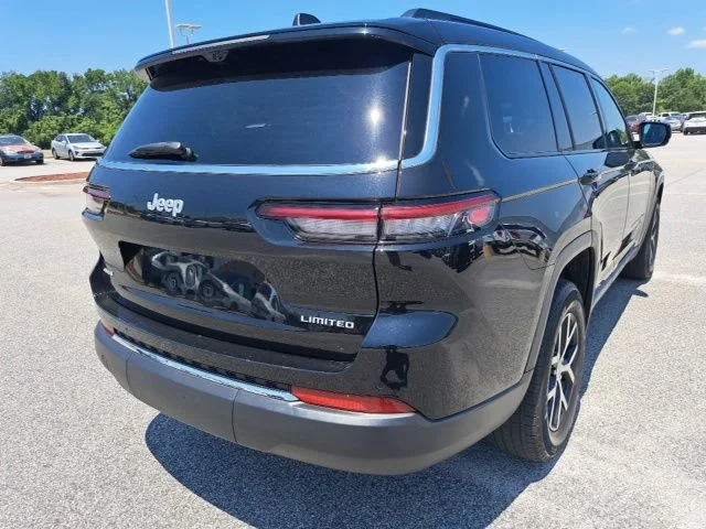 Used 2024 Black Jeep Limited image 9