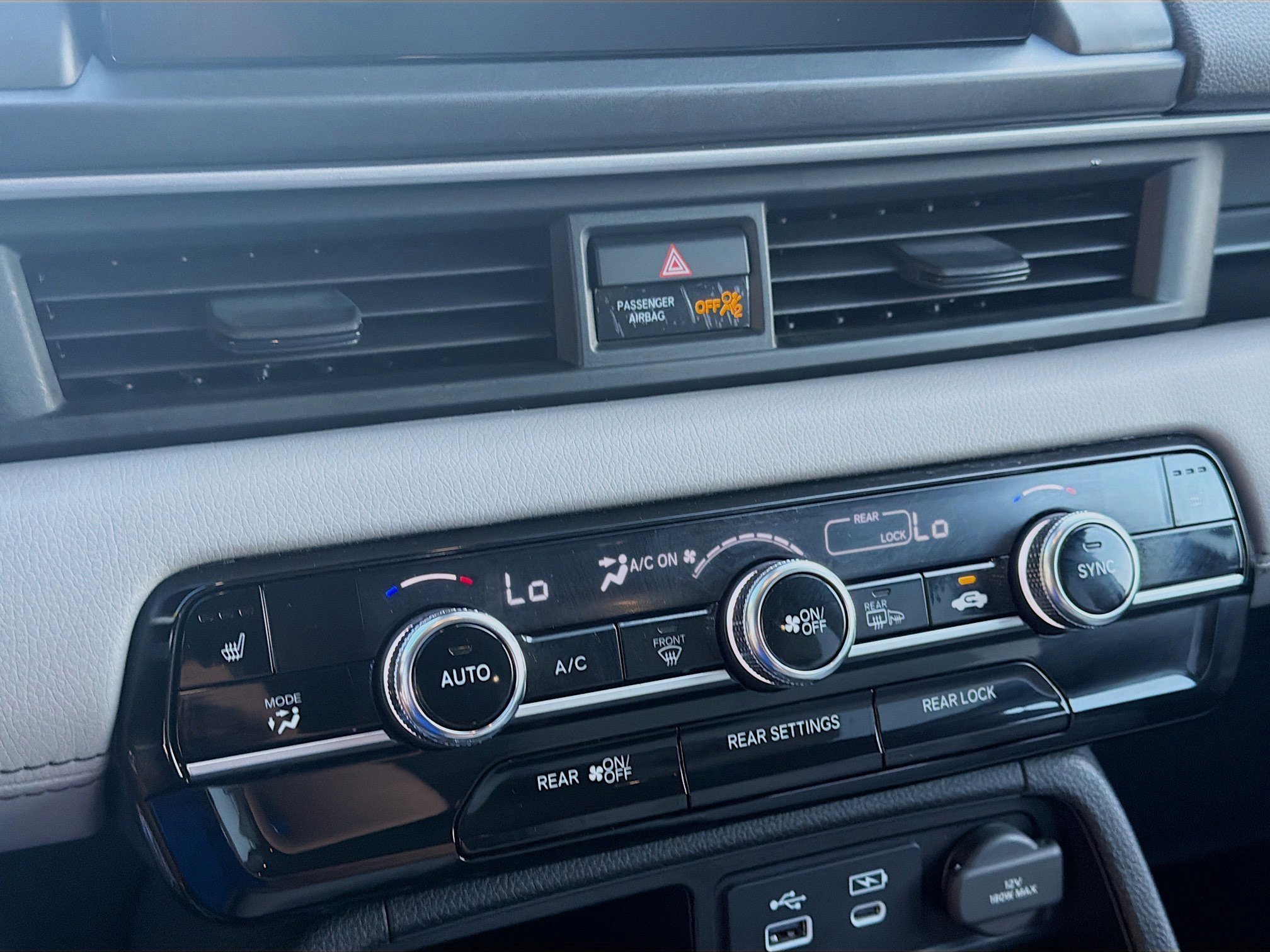 2025 Honda Pilot EX-L - Photo 14