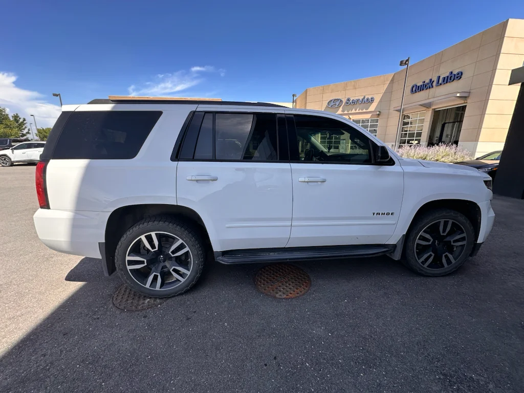 Used 2018 Summit White Chevrolet Premier image 3