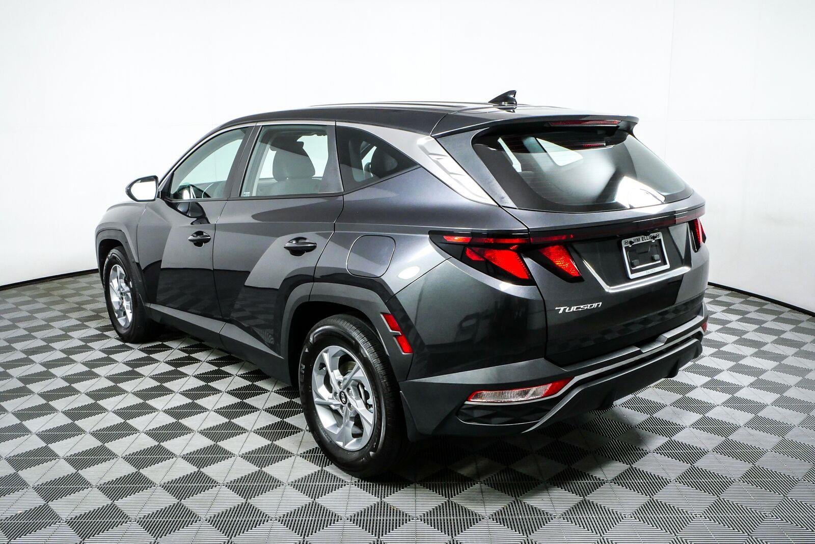 Used 2023 Portofino Gray Hyundai SE image 25