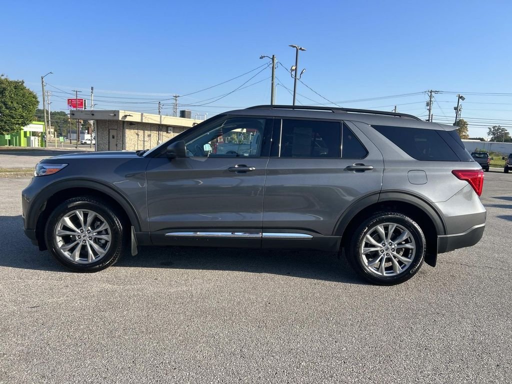 Certified Used 2022 Gray Metallic Ford XLT image 6