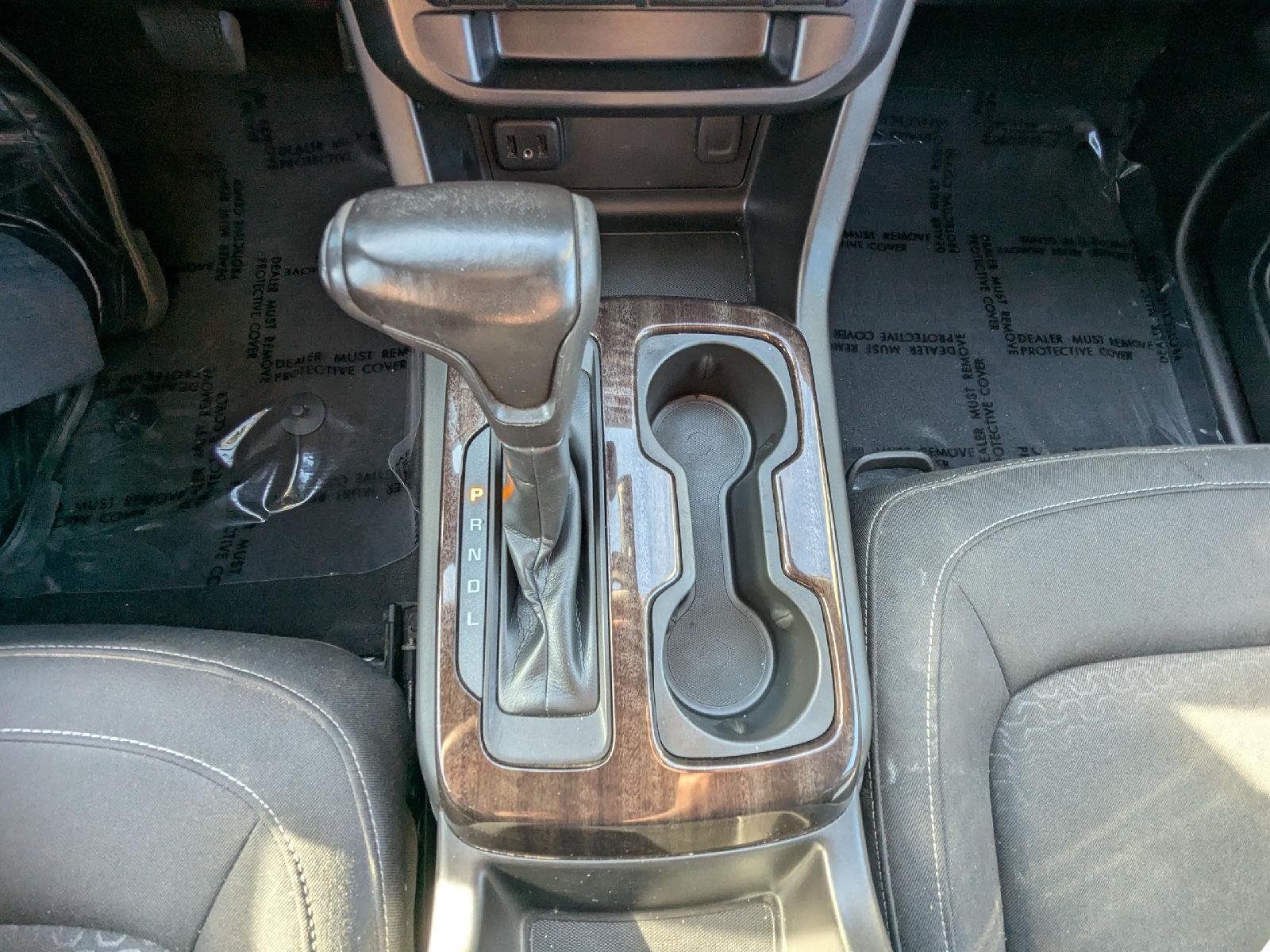 Used 2019 SATIN STEEL METALLIC GMC 4WD SLE image 18