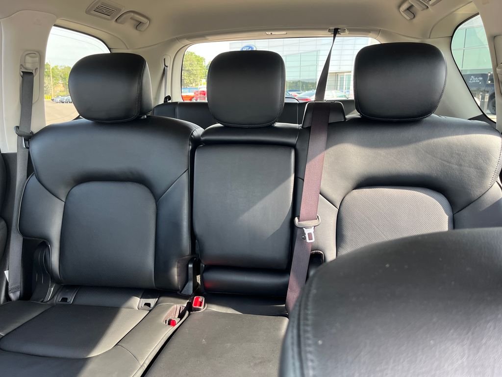Used 2024 Silver Nissan SL image 13