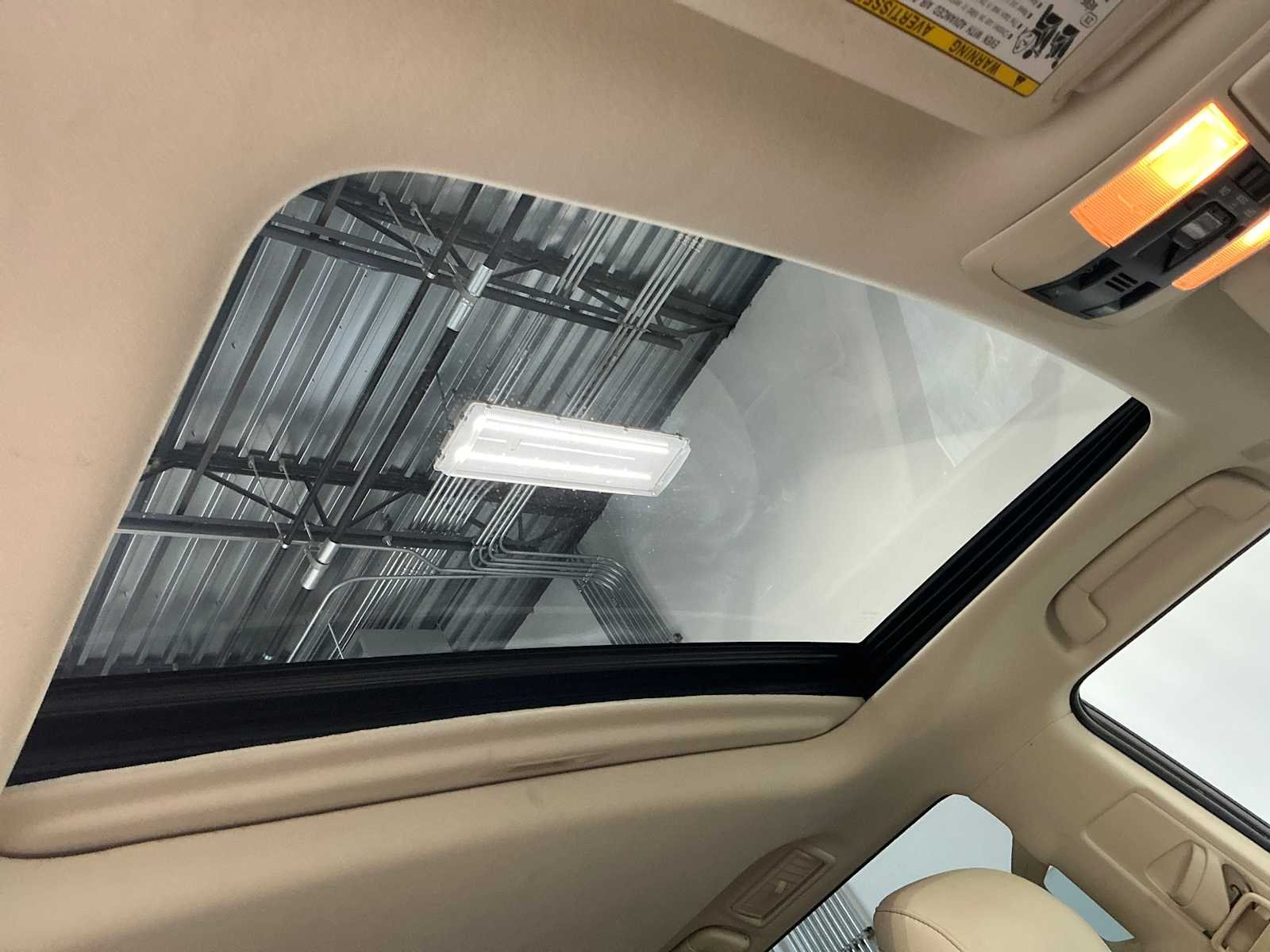Used 2022 Atomic Silver Lexus Luxury image 27