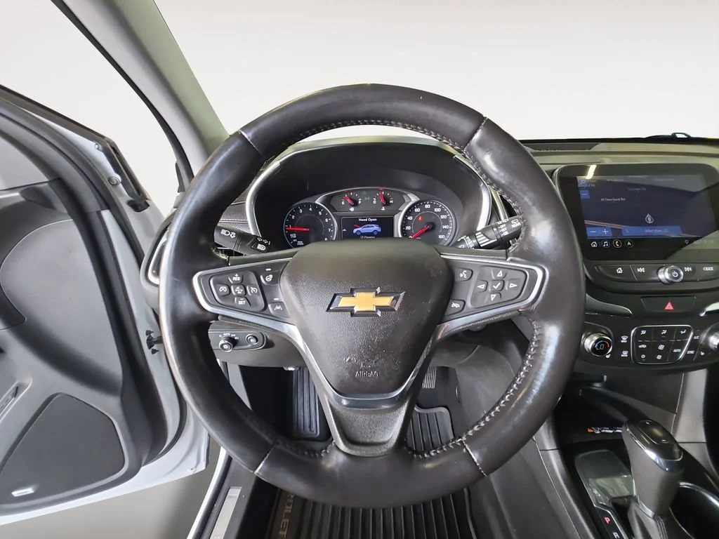 Used 2020 IRIDESCENT PEARL TRICOAT Chevrolet Premier image 13