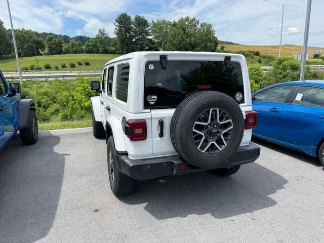 Used 2024 White Jeep Sahara image 18