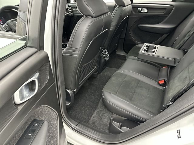 Used 2023 White Volvo Ultimate image 23