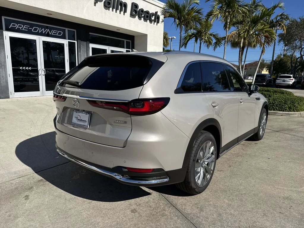 New 2026 Platinum Mazda 3.3 Turbo Premium Plus AWD image 3