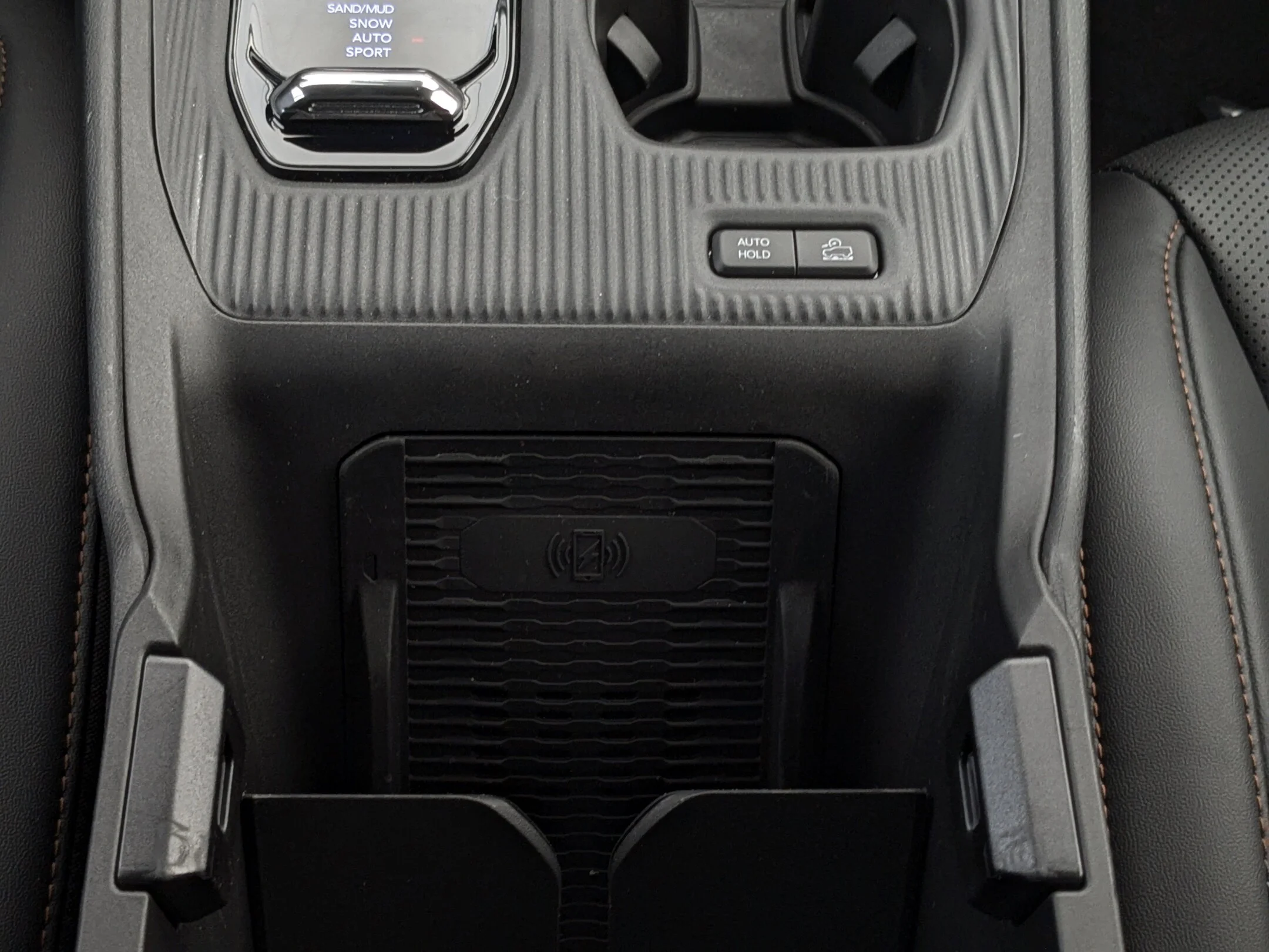 New 2026 White Jeep Limited - - Hybrid - Capri Leatherette - Power Liftgate - Wireless Charging & More! image 25