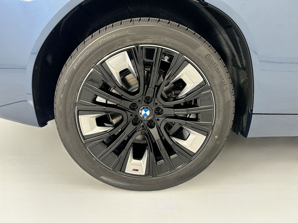 New 2026 Blue Metallic BMW 30 xDrive image 32