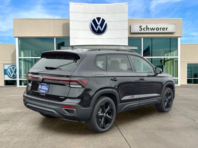 New 2026 Deep Black Pearl Volkswagen SE Black 4Motion image 6